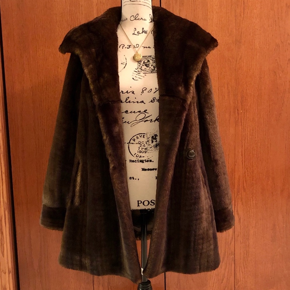Jones New York faux fur coat